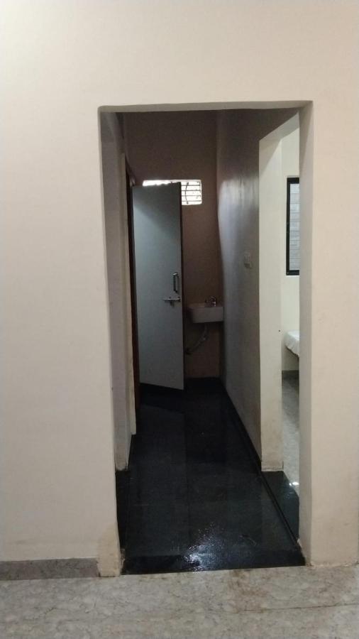 Hotel Garima Ujjain Extérieur photo